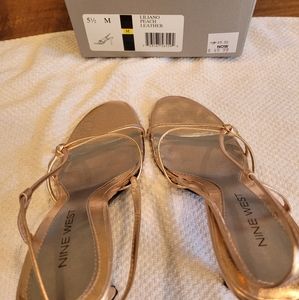 Nine West Peach Sandals Size 5.5